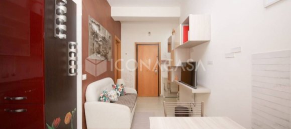 2 Schlafzimmer Wohnung in Rome, Italy, Nr. 332013 8