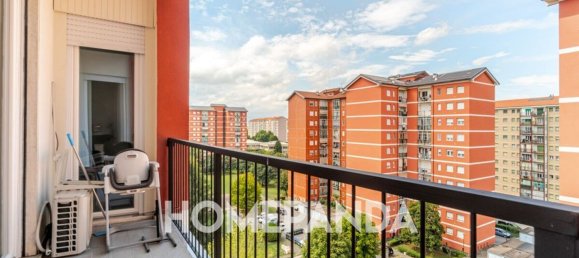 6-salle Appartement à Turin, Italy No. 265970 2