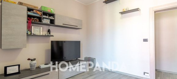 6-salle Appartement à Turin, Italy No. 265970 14