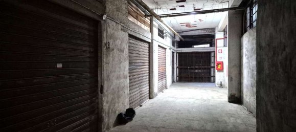 1-salle Garage à Palermo, Italy No. 39069 2