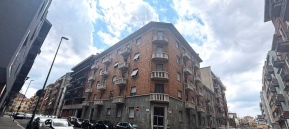 Apartamento T2 em Turin, Italy N.º 269668 3