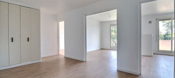 Квартира с 2 спальнями в Монлюэль, Франция № 313449 4