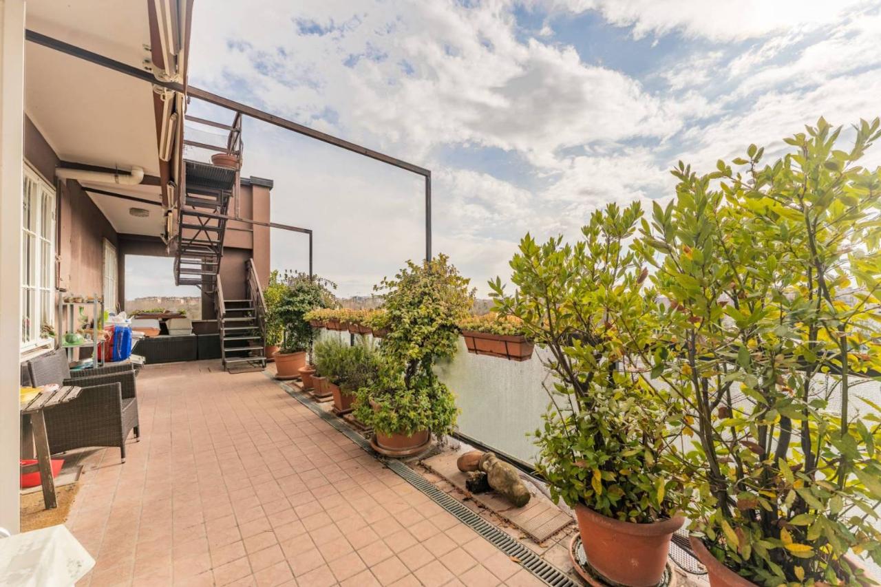 3-Zimmer Penthouse in Bresso, Italy, Nr. 32045