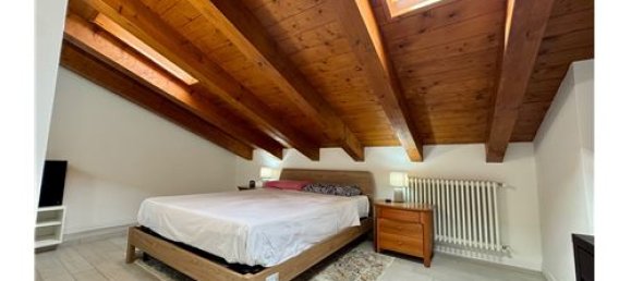 2 bedrooms Apartment in Udine, Italy No. 289479 3