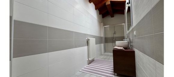 2 bedrooms Apartment in Udine, Italy No. 289479 7