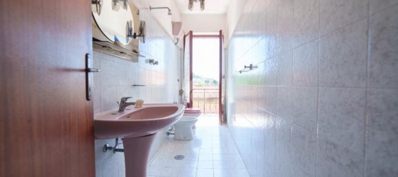 Квартира с 3 комнатами в Тарквиния, Италия № 292945 17