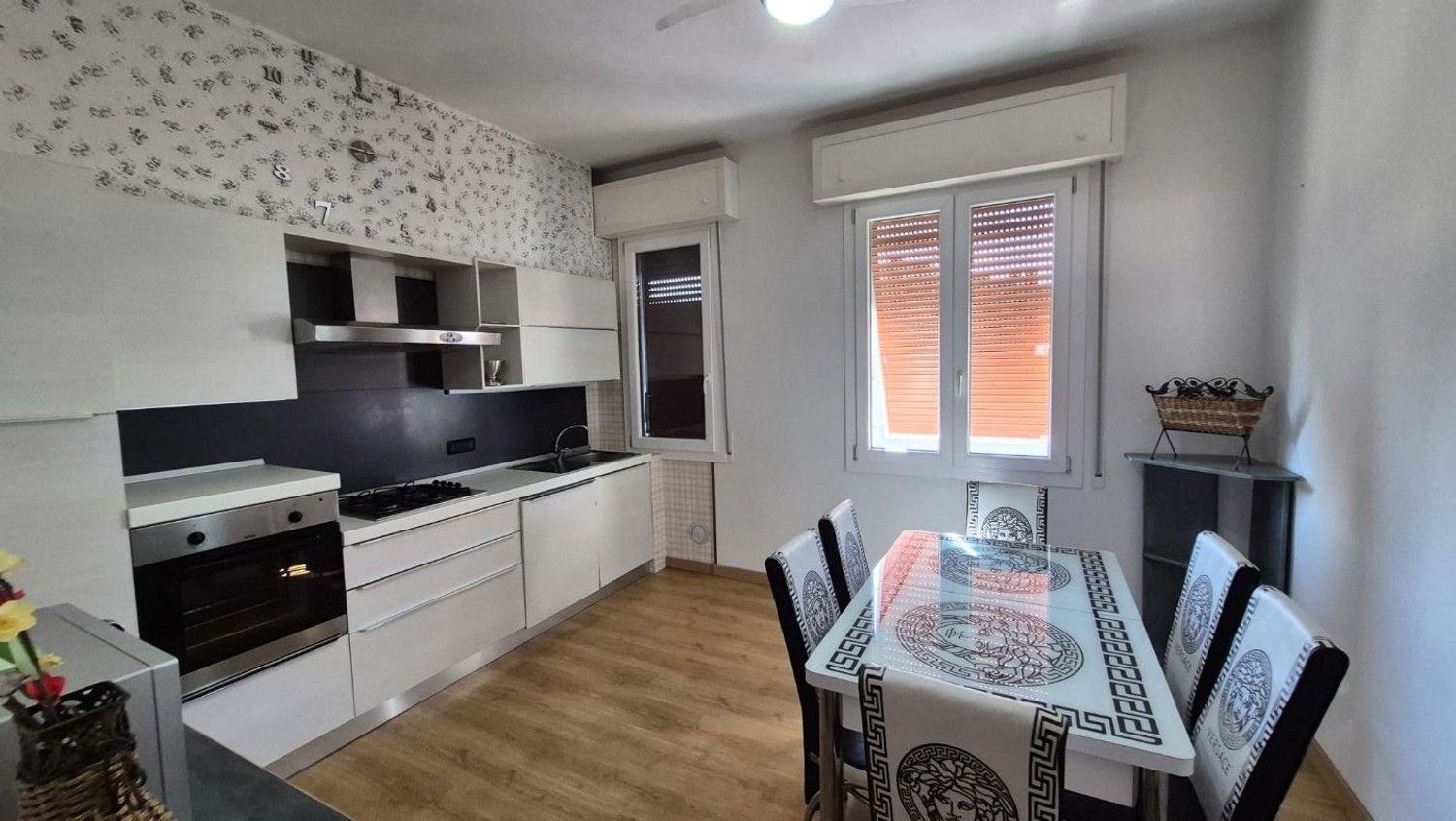 3 bedrooms Apartment in Reggio Emilia, Italy No. 384748