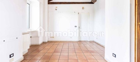 1 bedroom Apartment in Rome, Italy No. 350595 2