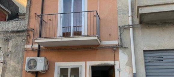 Дом с 2 комнатами в Джарратана, Италия № 235611 2