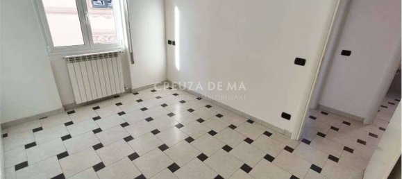 Apartamento de 2 dormitorios en Rapallo, Italy No. 302570 2