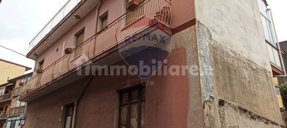 3 Schlafzimmer Wohnung in Aci Catena, Italy, Nr. 173142 8