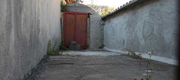 4 rooms House in Grisolia, Italy No. 164753 8