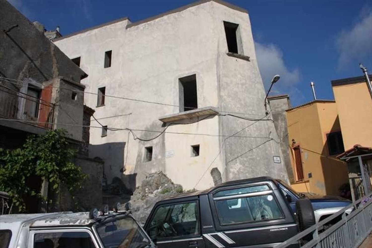 4 rooms House in Grisolia, Italy No. 164753