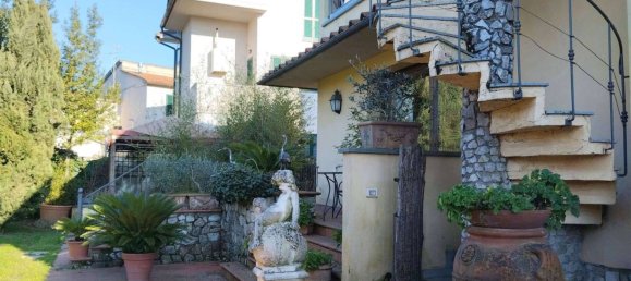 5 bedrooms Villa in Pistoia, Italy No. 220920 14
