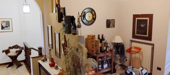 5 bedrooms Villa in Pistoia, Italy No. 220920 45