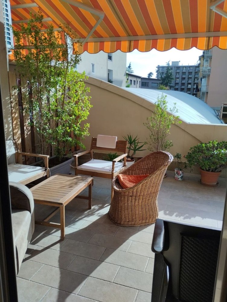 3-salle Appartement à Ventimiglia, Italy No. 202124