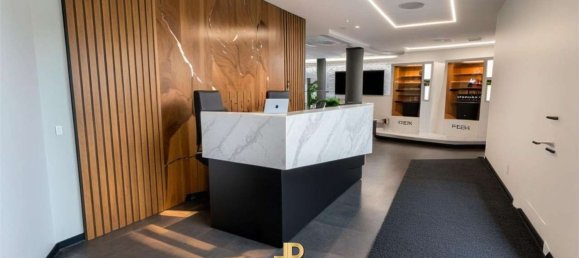 630m² Commercial property in Cagliari, Italy No. 210503 6