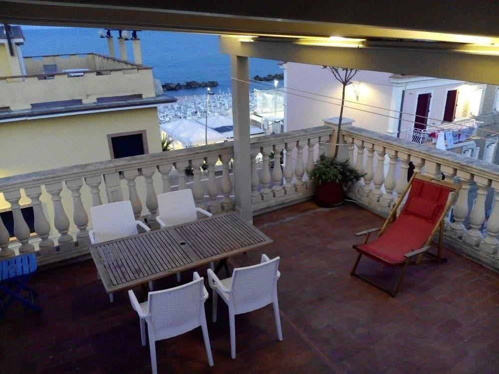 5 rooms House in Porto Recanati, Italy No. 139495