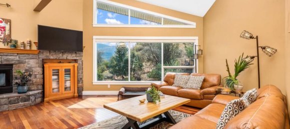 3 bedrooms House in British Columbia, Canada No. 1115 4