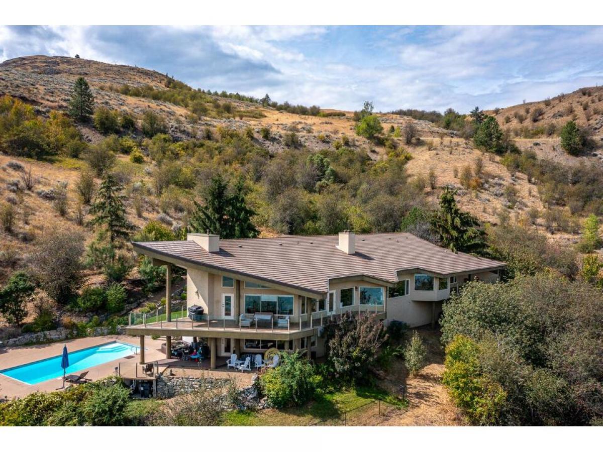 3 bedrooms House in British Columbia, Canada No. 1115