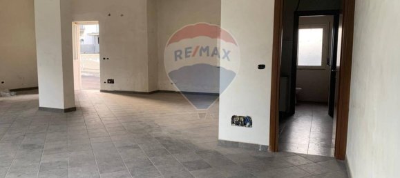 1غرفة عقار تجاري في Camporotondo Etneo, Italy رقم 55183 32