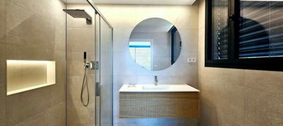 5 bedrooms House in Gava, Spain No. 73269 40