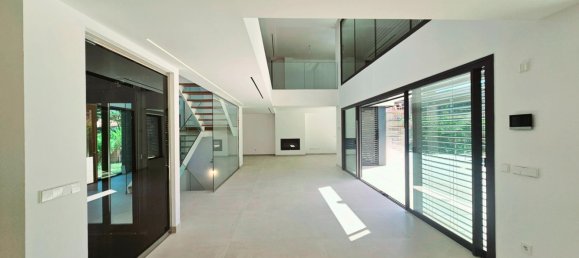 5 bedrooms House in Gava, Spain No. 73269 45