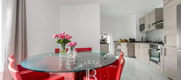 3 bedrooms Duplex in Paris, France No. 188356 11