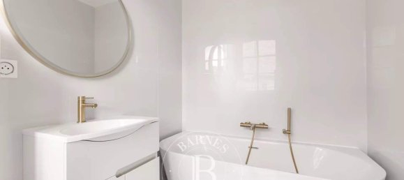 3 bedrooms Duplex in Paris, France No. 188356 2