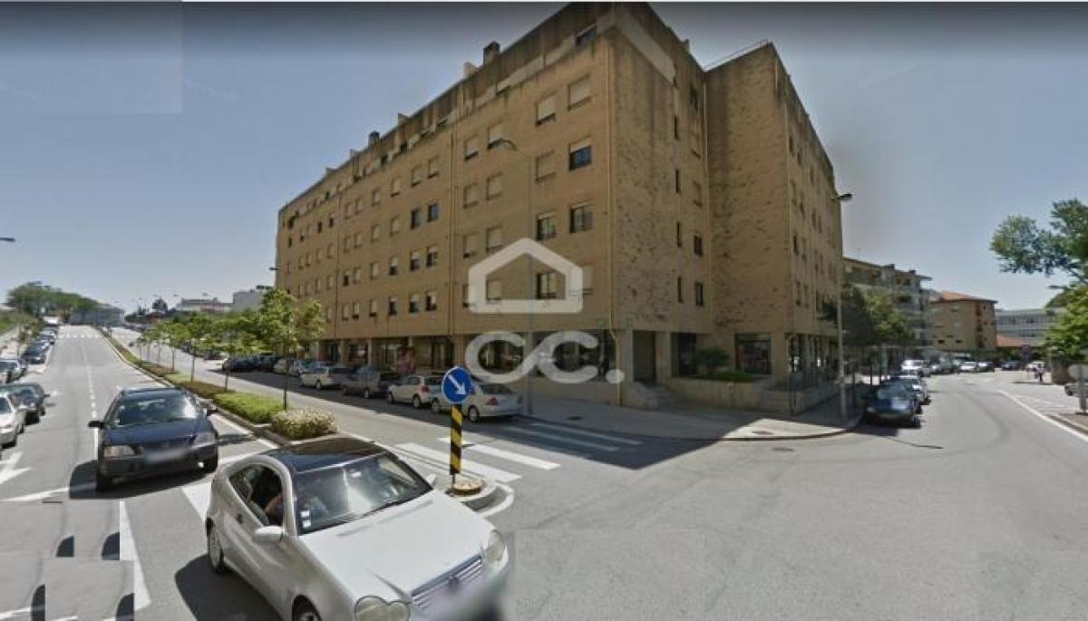 148m² Office in Porto, Portugal No. 8296