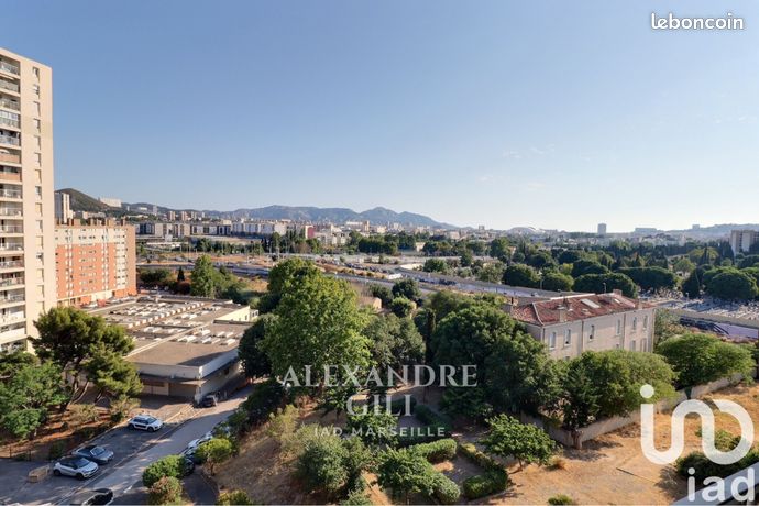 Квартира с 3 спальнями в Марсель, Франция № 314955