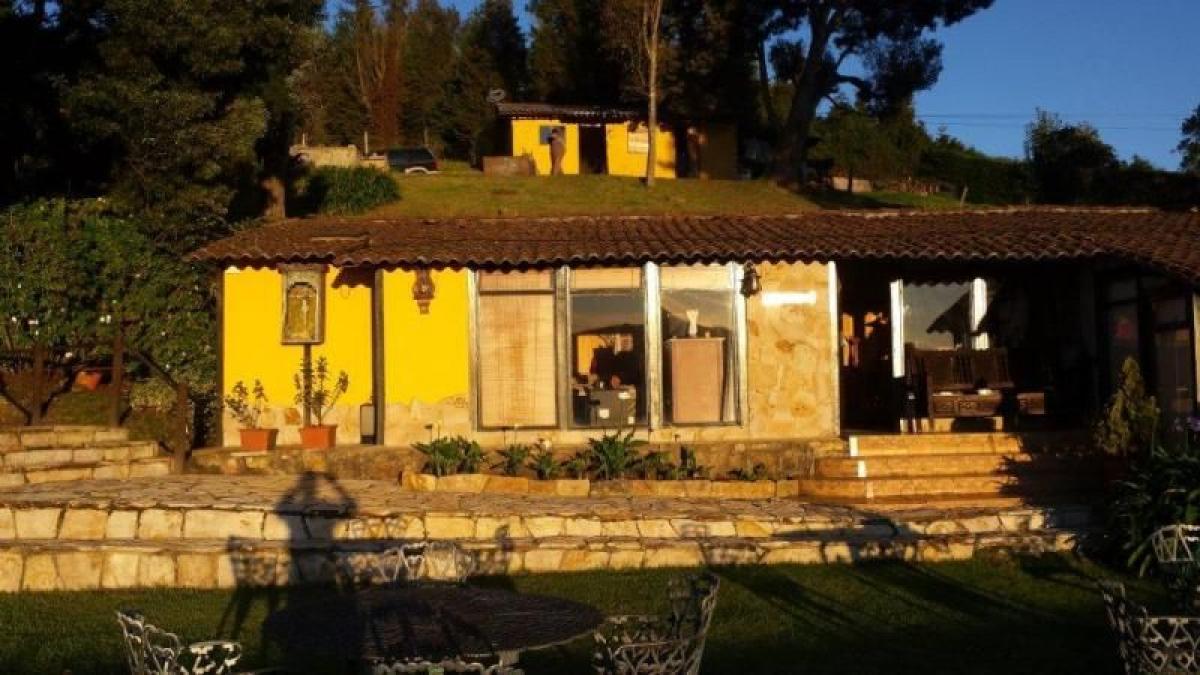 3 bedrooms House in Cundinamarca, Colombia No. 2395