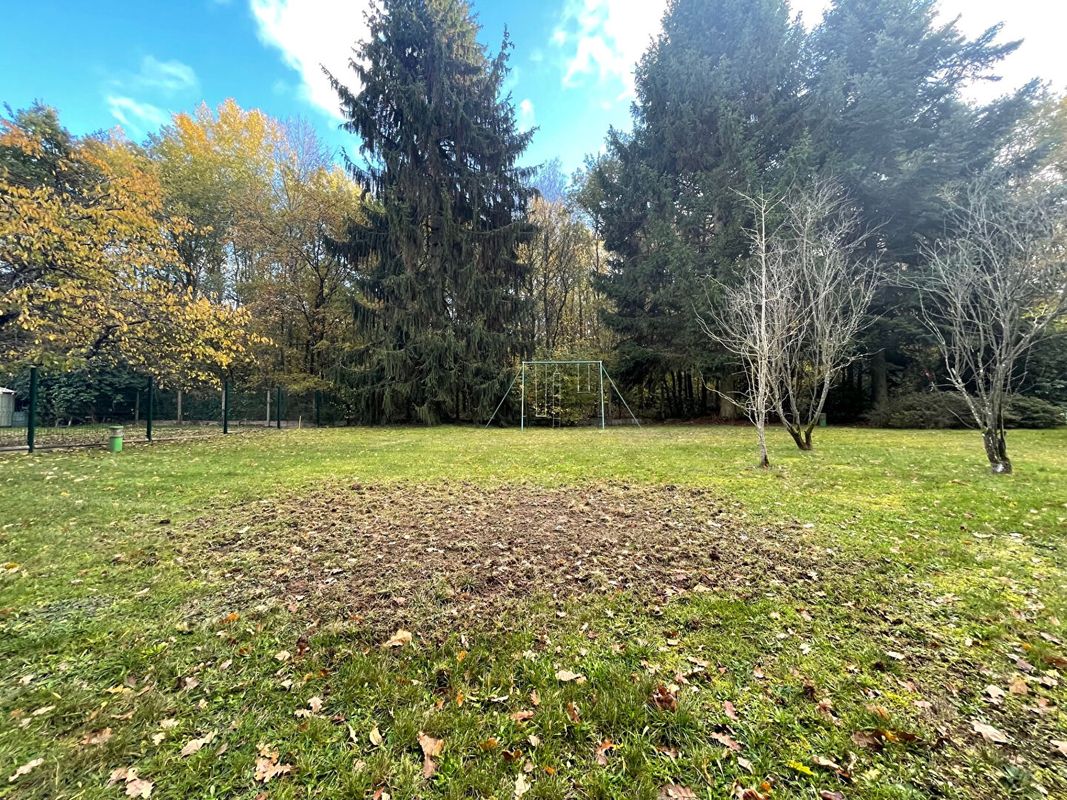 Terreno em Bullion, France 605 m² N.º 178650