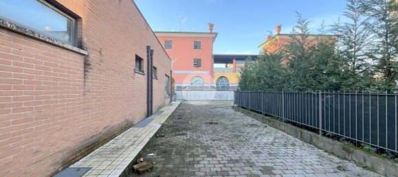 Oficina de 3 habitaciónes en Castel Mella, Italy No. 109609 5