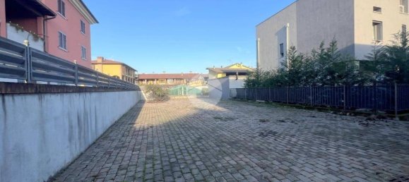 Oficina de 3 habitaciónes en Castel Mella, Italy No. 109609 9