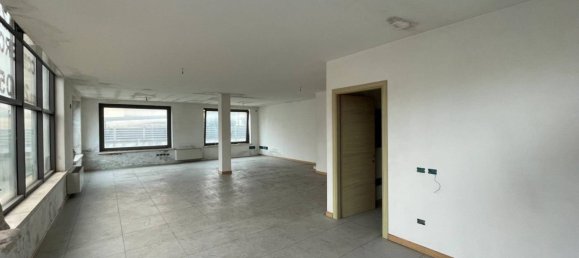 Oficina de 3 habitaciónes en Castel Mella, Italy No. 109609 10