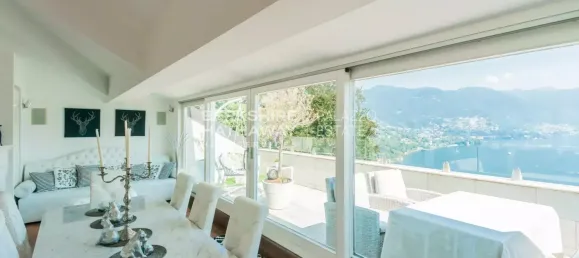 2 bedrooms Villa in Como, Italy No. 319875 3