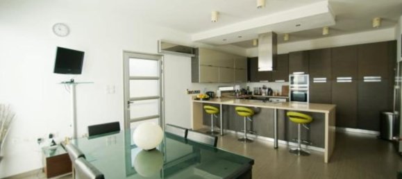 3 غرف نوم منزل في Geroskípou, Cyprus رقم 9851 5