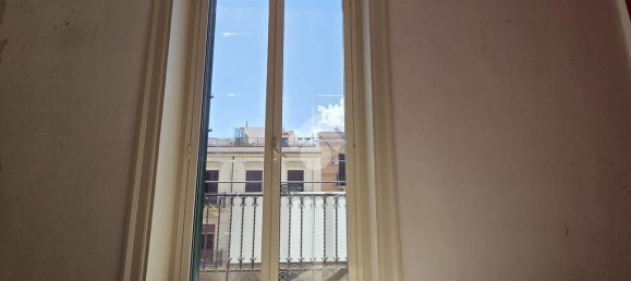 3 bedrooms Apartment in Palermo, Italy No. 264010 11