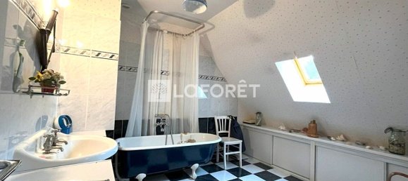 5 bedrooms House in Beauvais, France No. 57912 4