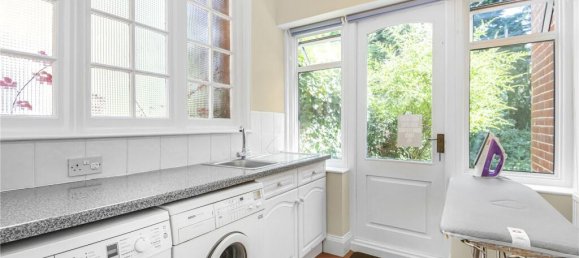 5 bedrooms House in Whetstone, United Kingdom No. 6677 16