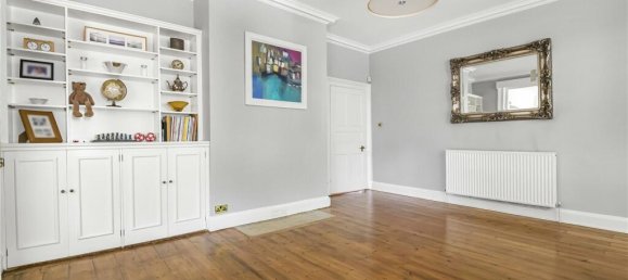 5 bedrooms House in Whetstone, United Kingdom No. 6677 8