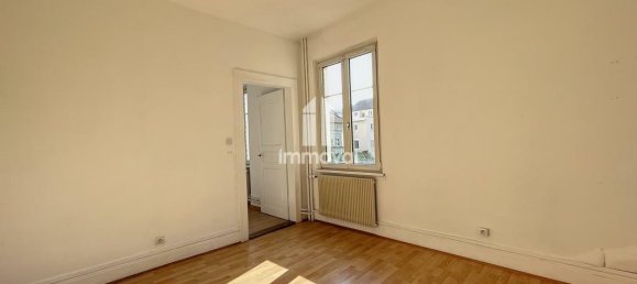 Здание с 4 комнатами в Шильтигхайм, Франция № 233051 5