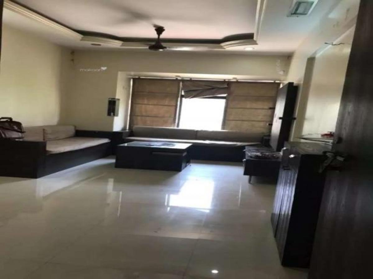 Casa T2 em Mumbai, India N.º 8480