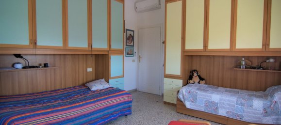 5 rooms Penthouse in Pisa, Italy No. 120681 4
