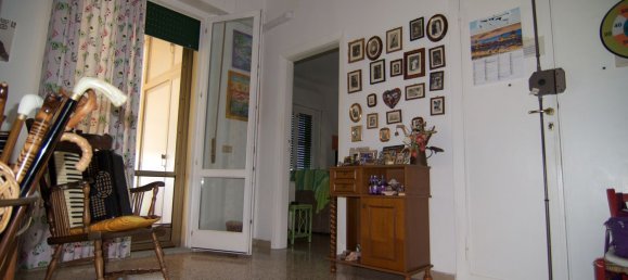 5 rooms Penthouse in Pisa, Italy No. 120681 3