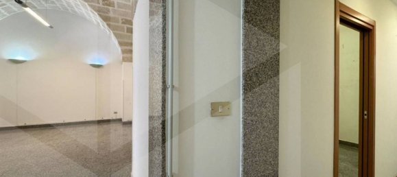 90m² Commercial property in Monopoli, Italy No. 31217 17