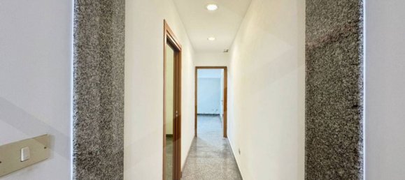 90m² Commercial property in Monopoli, Italy No. 31217 12