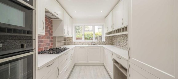 2 bedrooms House in Shepperton, United Kingdom No. 10196 2