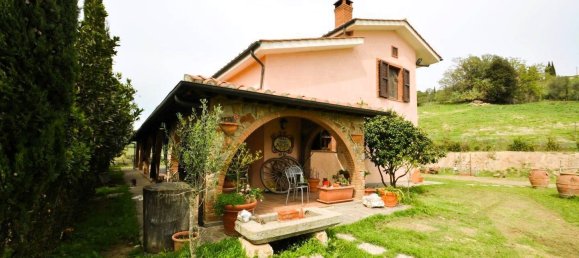 3 Schlafzimmer Haus in Gavorrano, Italy, Nr. 209010 4